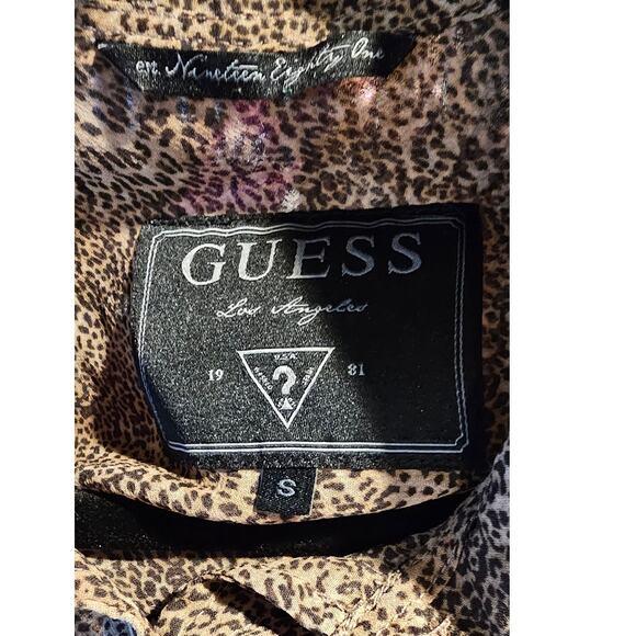 Guess Los Angeles Size Small Animal Cheetah Print Lightweight Blouse Button Up - Picture 3 of 3